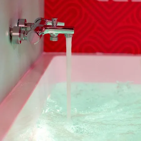 Capsule Balneo Jeu De Couple Mons (Bergen)